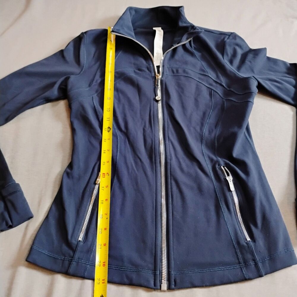 Lululemon Define Jacket Size 8 Navy Blue Full Zip Luon Yoga Running Activewear - Picture 16 of 16